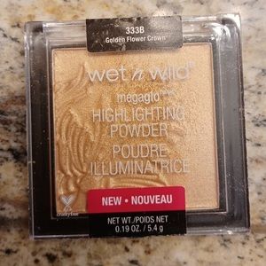 Wet N Wild Highlight and Eyeshadow Bundle